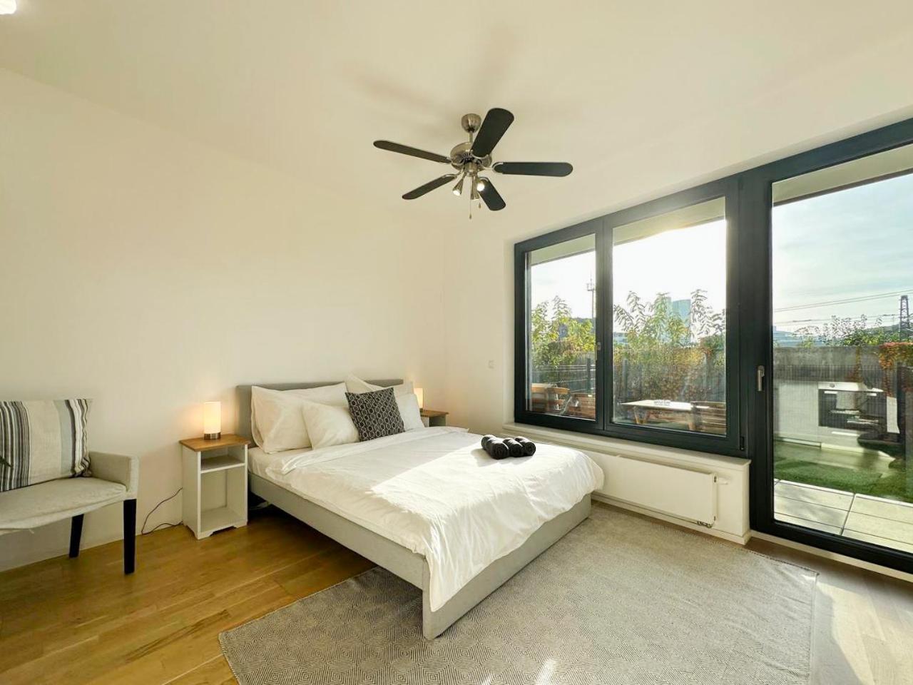 Vila Vinice Prague Extérieur photo